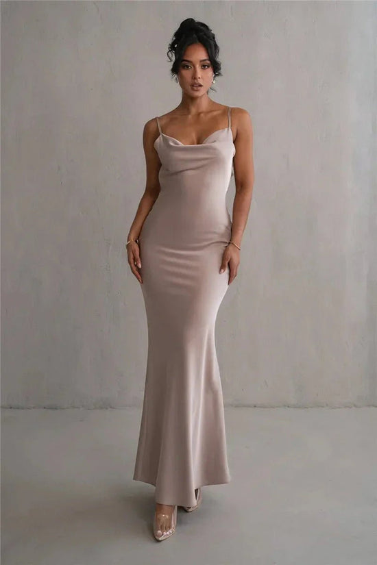 Valeria™ | Vestido Largo de Noche con Espalda Descubierta y Estilo Sofisticado